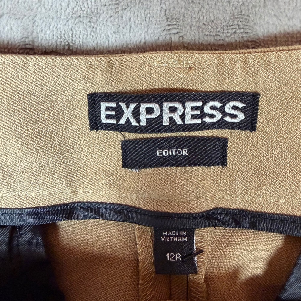 Express Editor Barely Boot Pants Tan Khaki Studio Stretch Low Rise 12R NWT - Picture 3 of 6